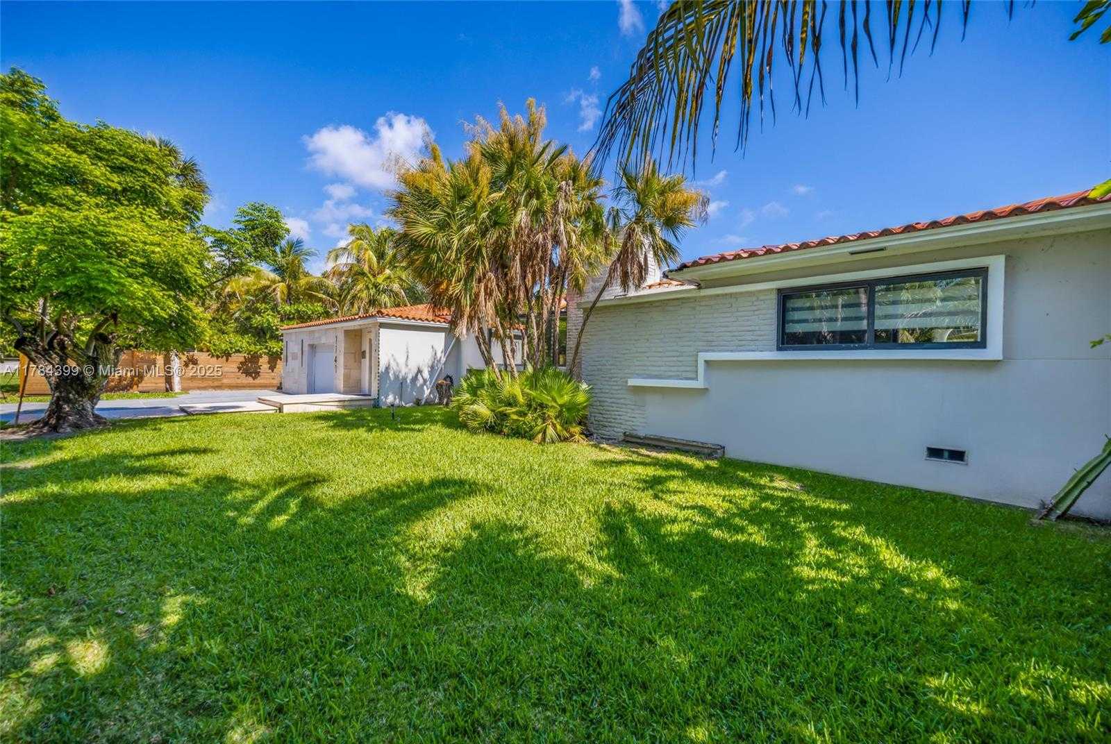 Small Image of 1141 NORTH EAST 90TH ST, Miami Number 38