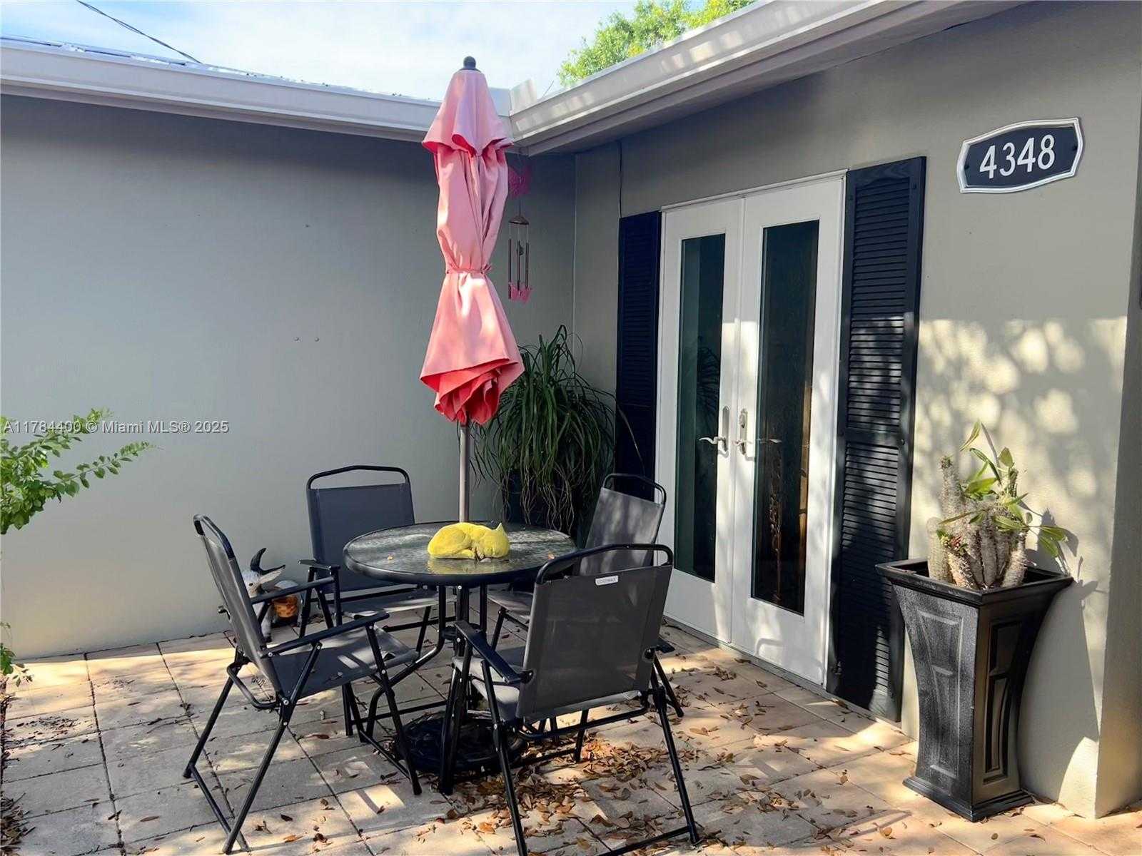 Small Image of 4348 SOUTH ATLANTIC CIR, Fort Myers Number 13