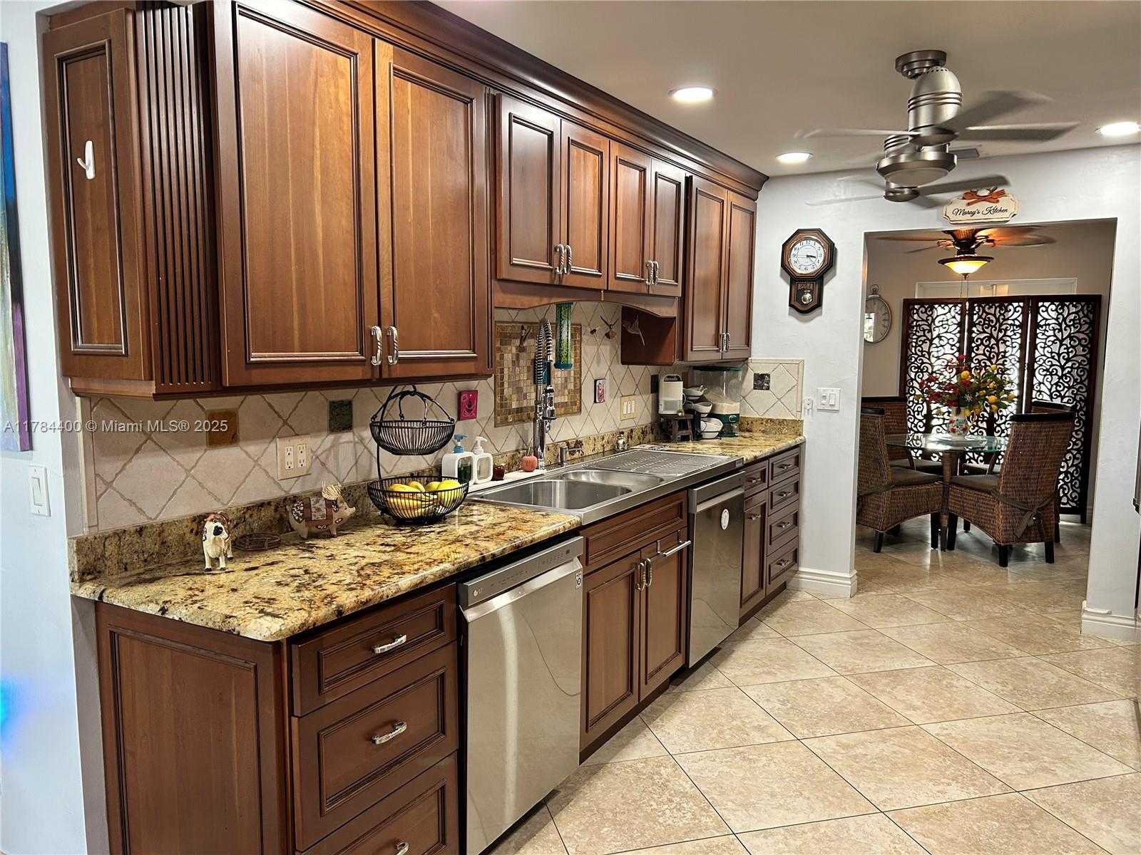 Small Image of 4348 SOUTH ATLANTIC CIR, Fort Myers Number 17