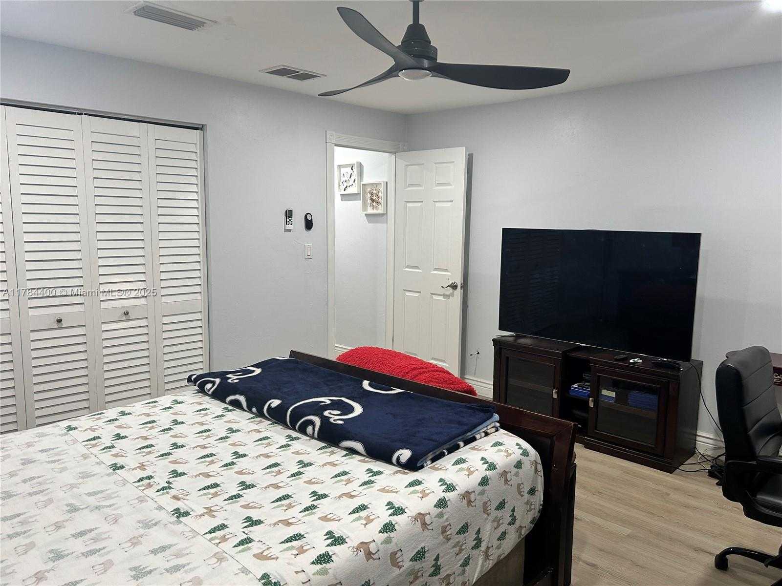 Small Image of 4348 SOUTH ATLANTIC CIR, Fort Myers Number 34