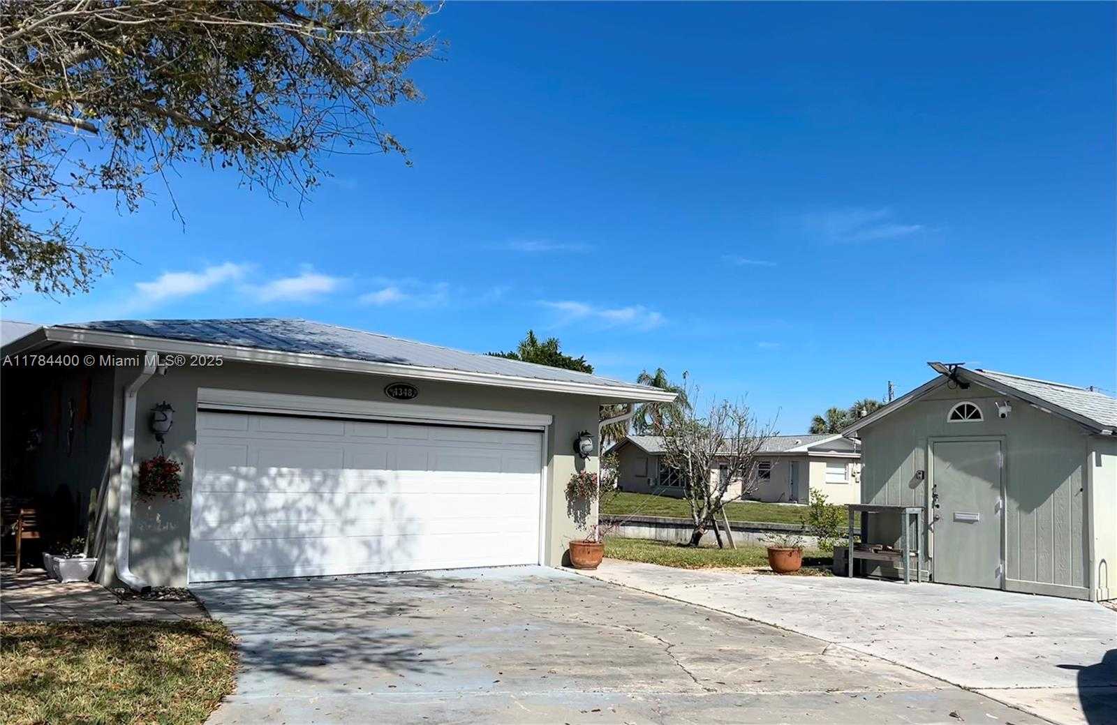 Small Image of 4348 SOUTH ATLANTIC CIR, Fort Myers Number 42