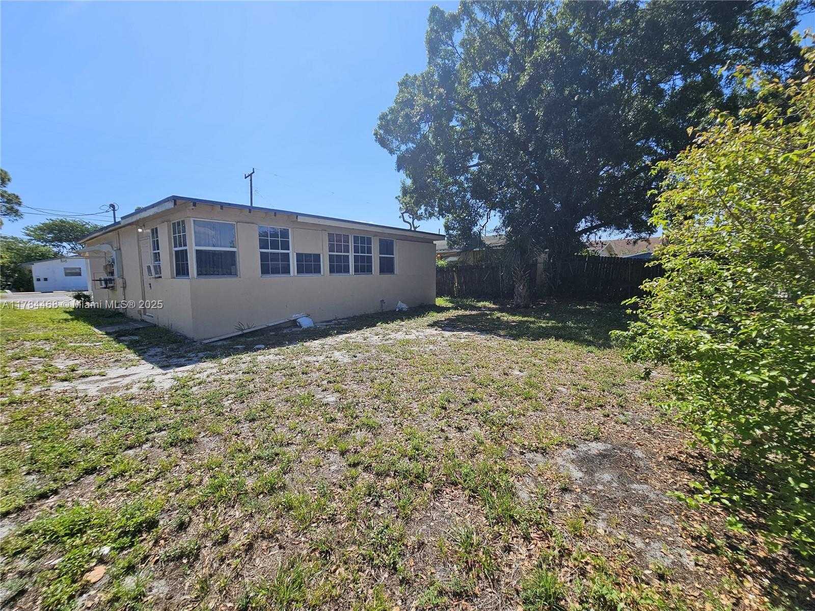 Small Image of 723 NORTH WEST 15TH WAY, Fort Lauderdale Number 22
