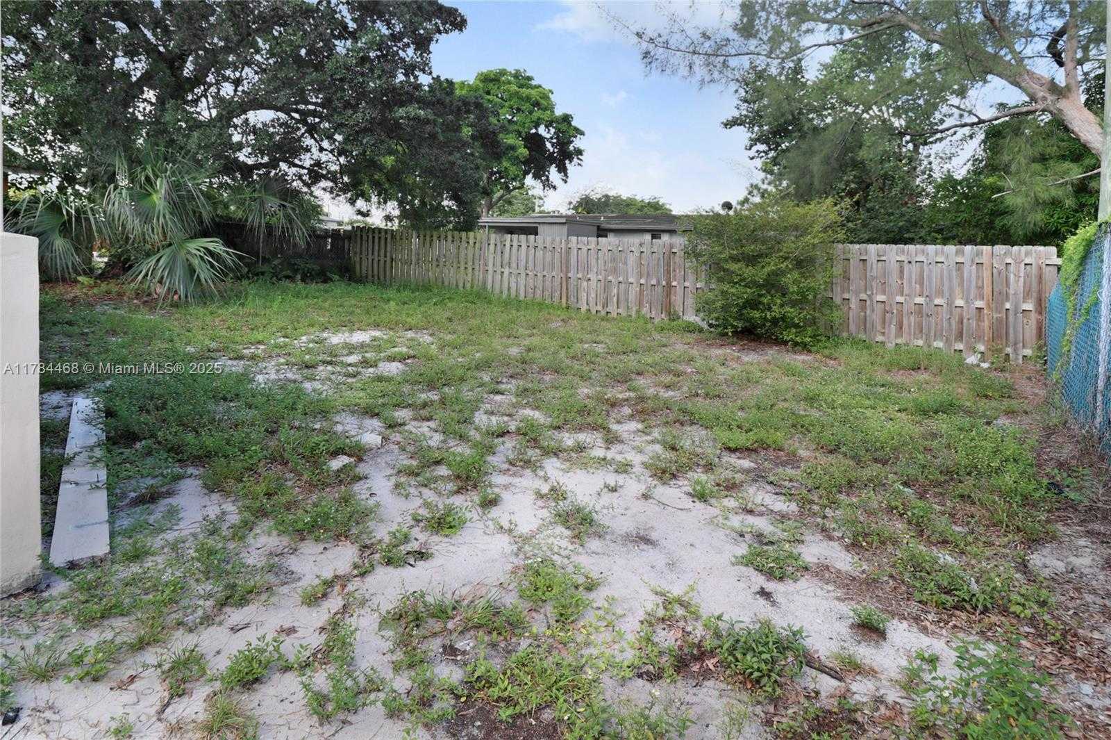 Small Image of 723 NORTH WEST 15TH WAY, Fort Lauderdale Number 23