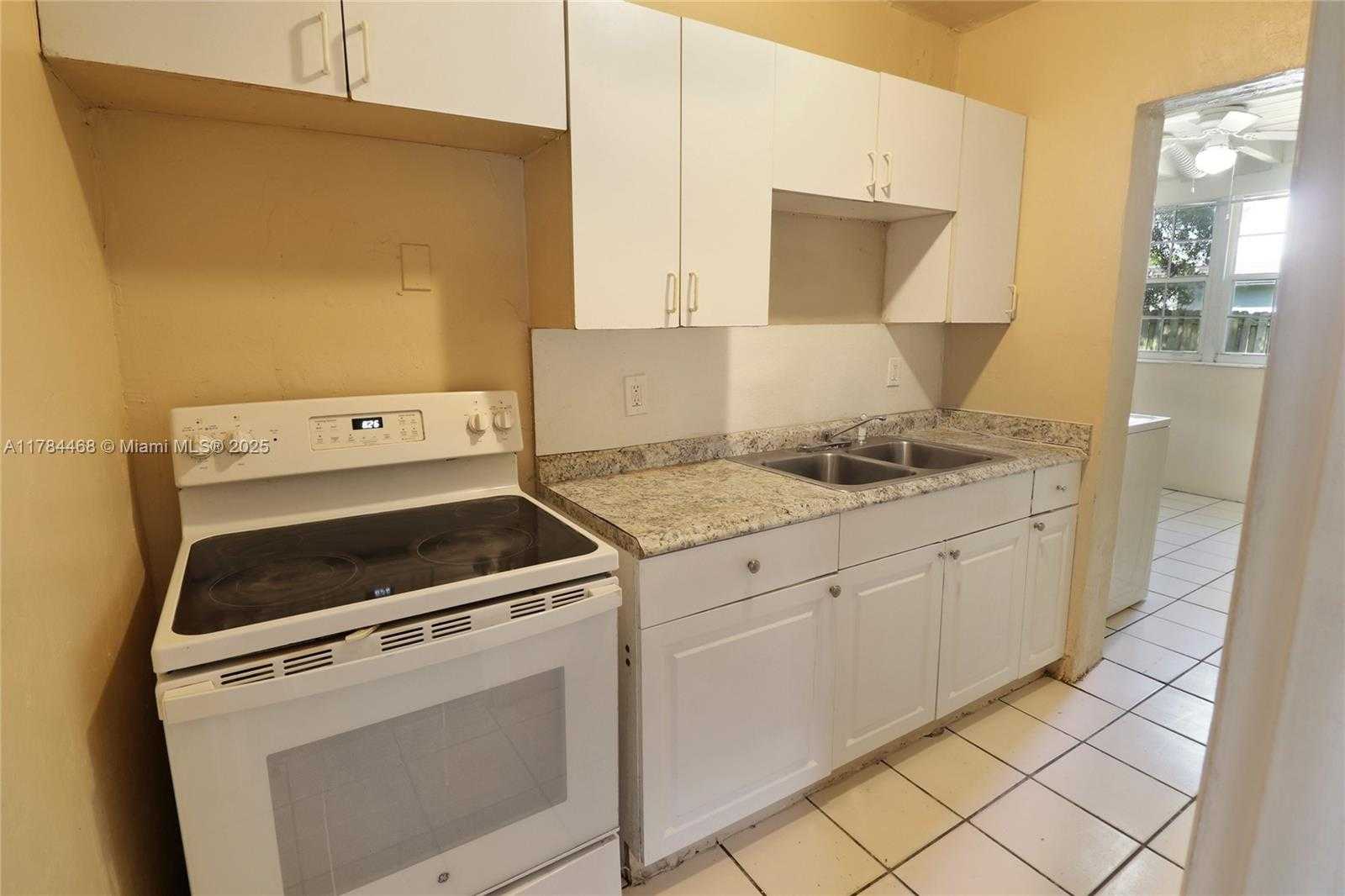 Small Image of 723 NORTH WEST 15TH WAY, Fort Lauderdale Number 8