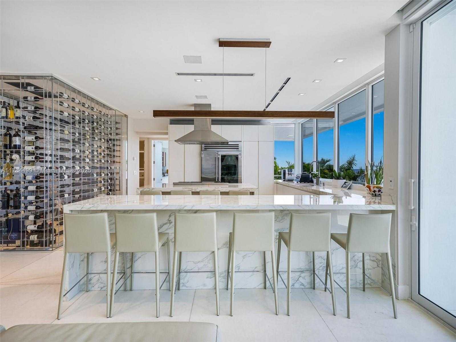 Small Image of 830 LUGO AVE, Coral Gables Number 10