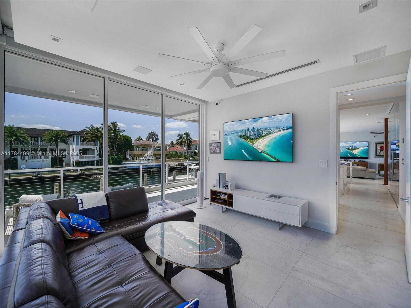 Small Image of 830 LUGO AVE, Coral Gables Number 21