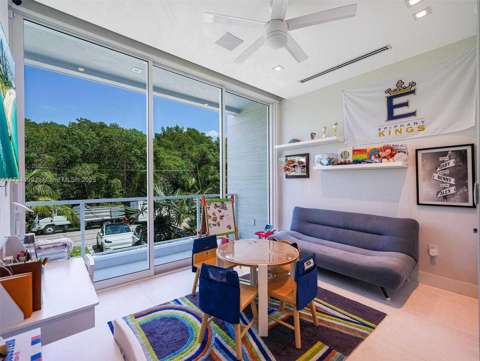 Small Image of 830 LUGO AVE, Coral Gables Number 24