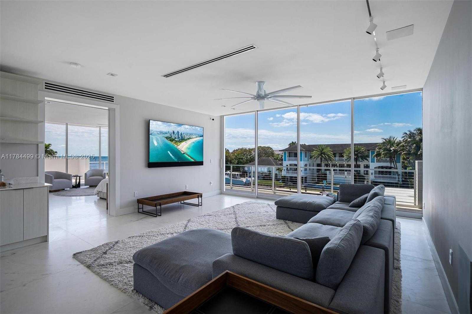 Small Image of 830 LUGO AVE, Coral Gables Number 27