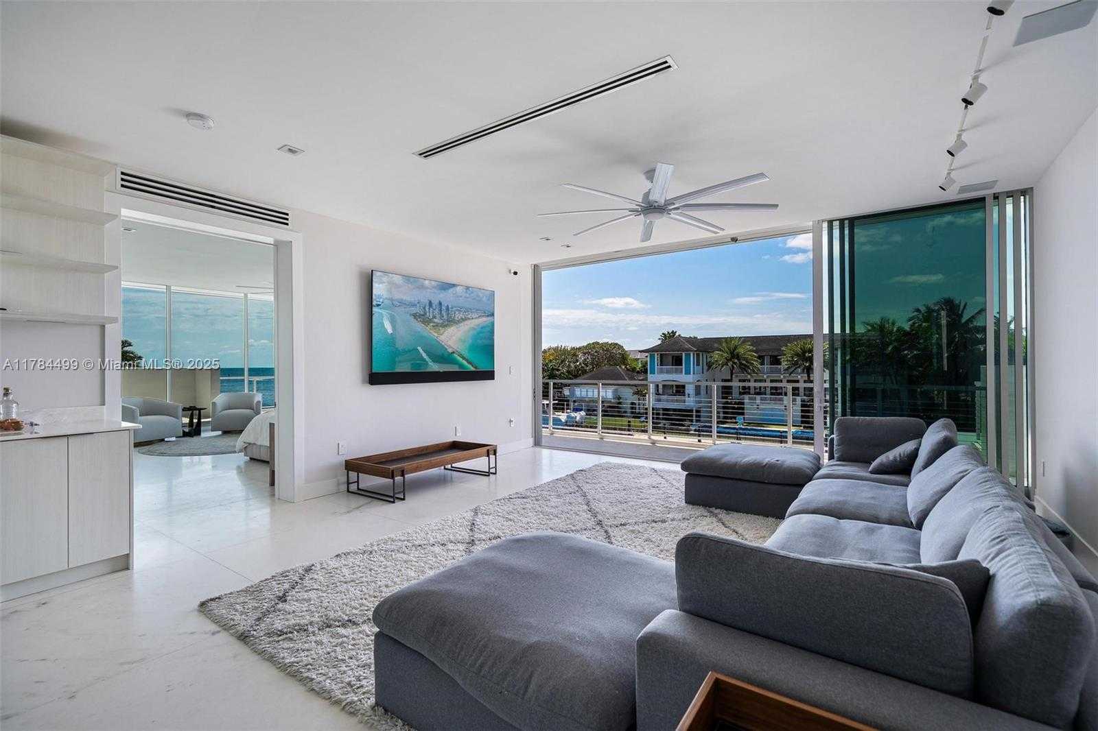 Small Image of 830 LUGO AVE, Coral Gables Number 34