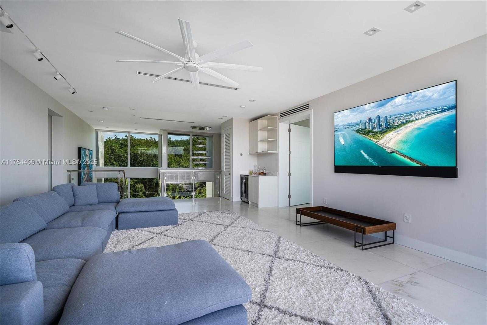 Small Image of 830 LUGO AVE, Coral Gables Number 35