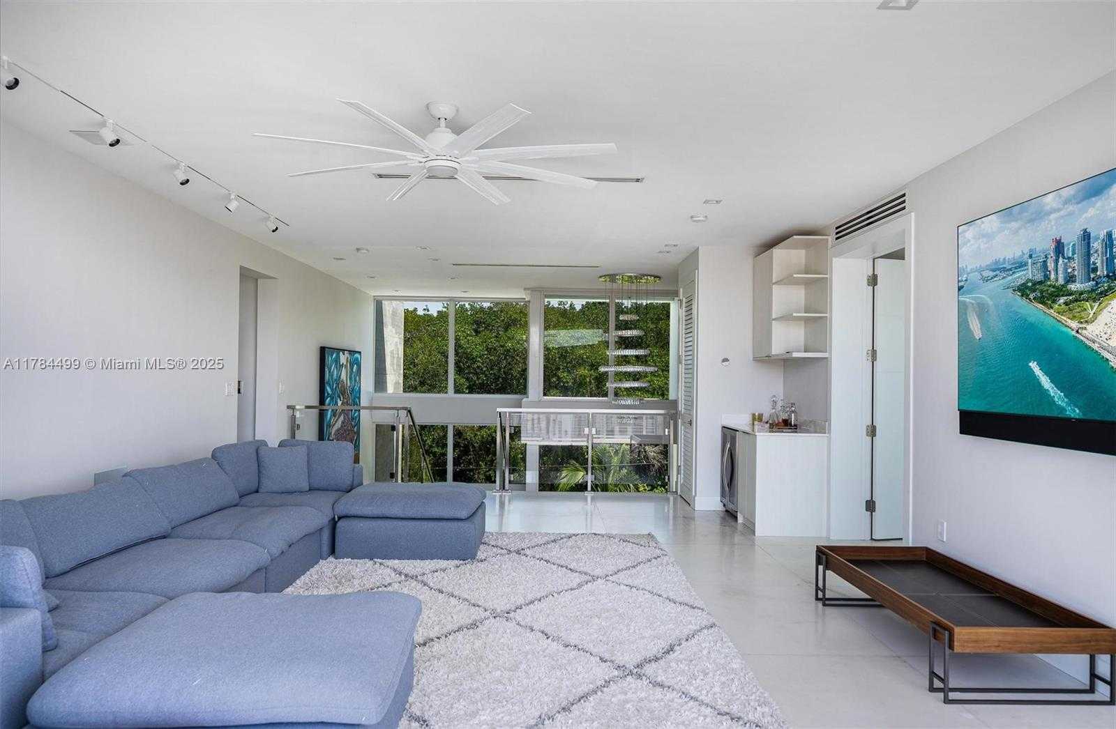 Small Image of 830 LUGO AVE, Coral Gables Number 36