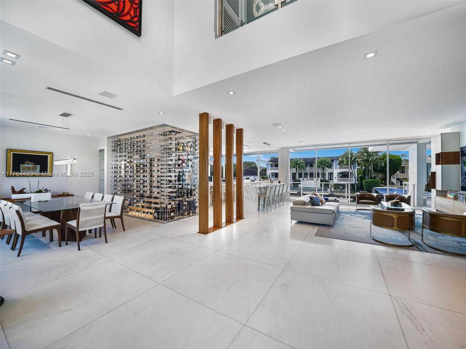 Small Image of 830 LUGO AVE, Coral Gables Number 4