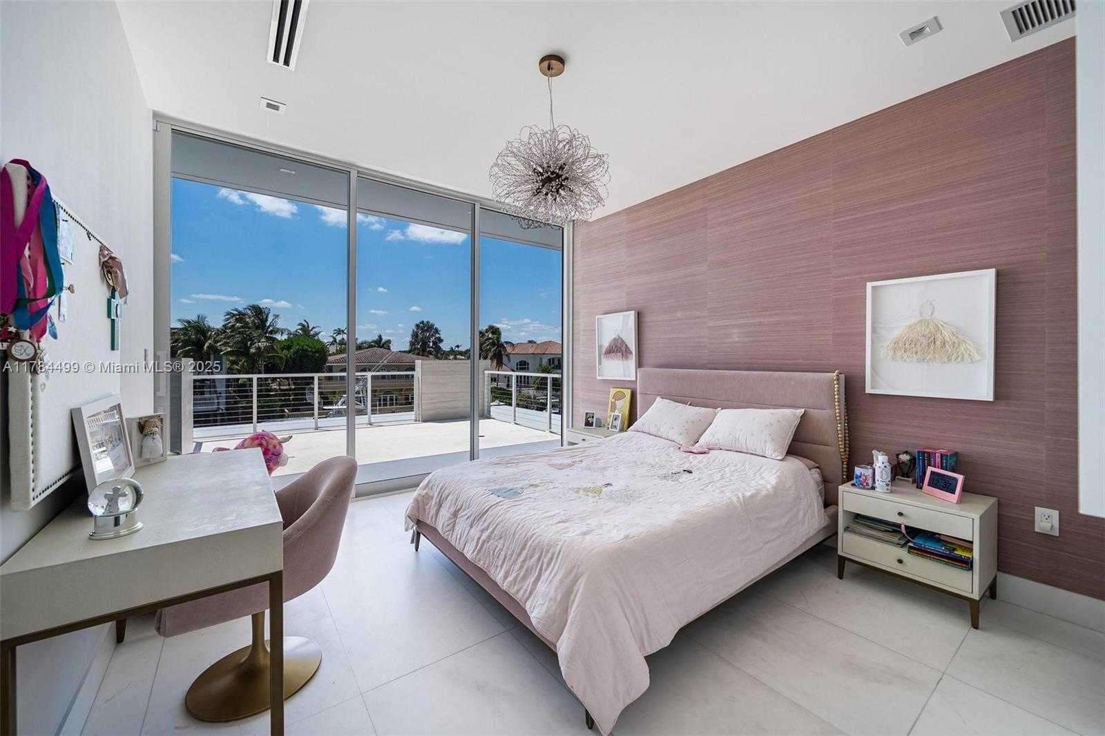 Small Image of 830 LUGO AVE, Coral Gables Number 43