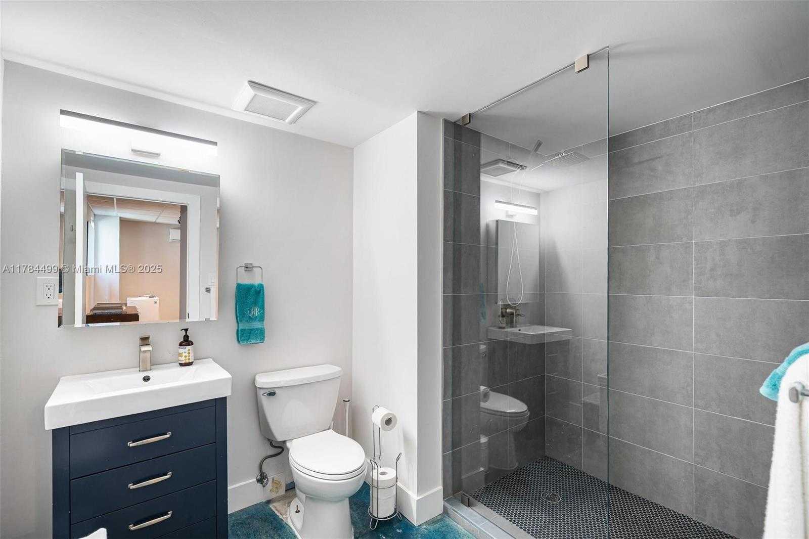Small Image of 830 LUGO AVE, Coral Gables Number 52