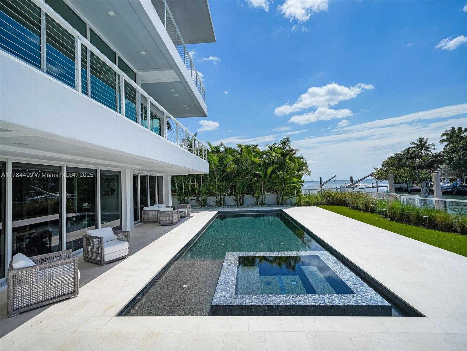 Small Image of 830 LUGO AVE, Coral Gables Number 55
