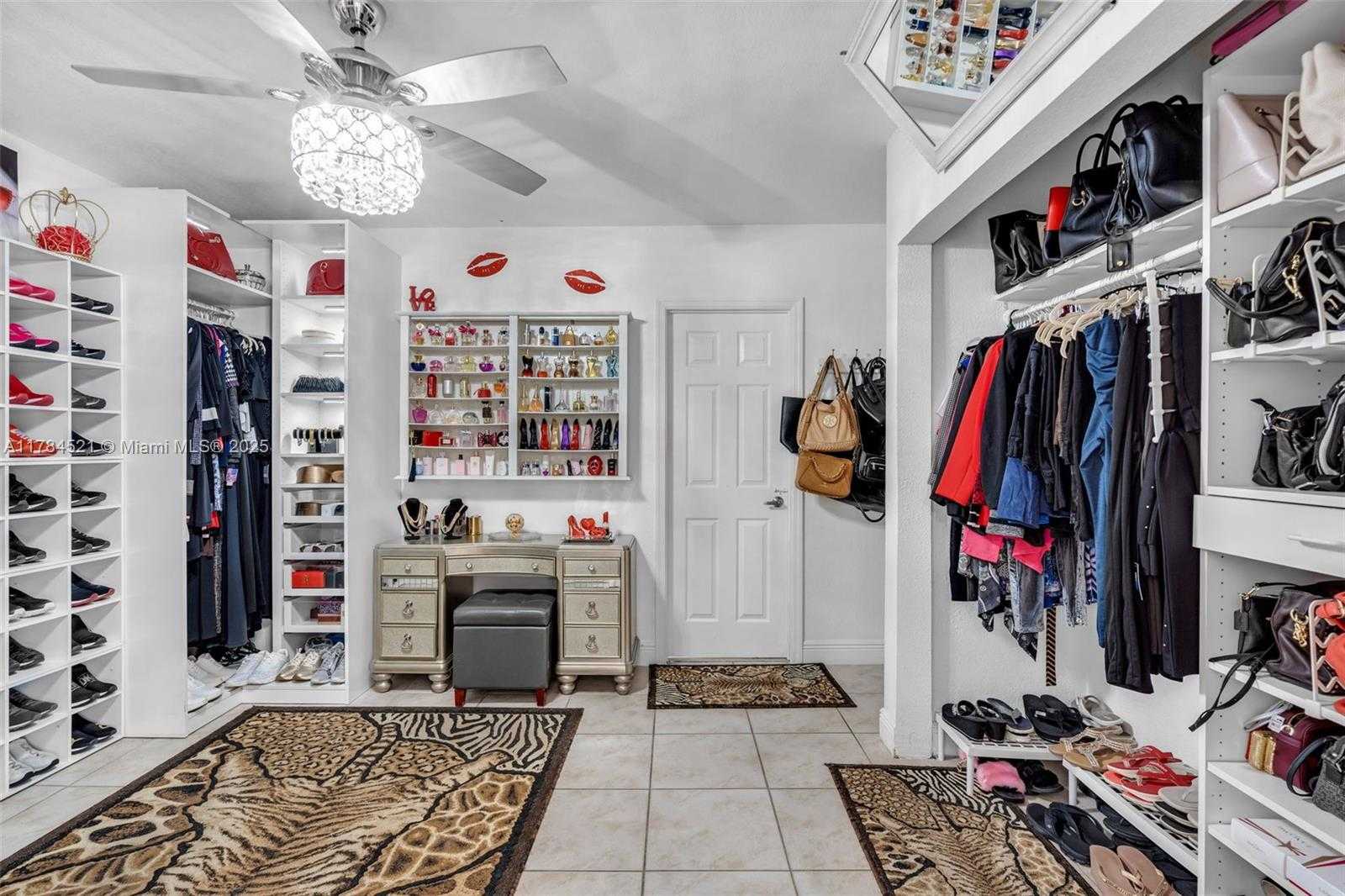 Small Image of 19640 WEST SAINT ANDREWS DR, Hialeah Number 24