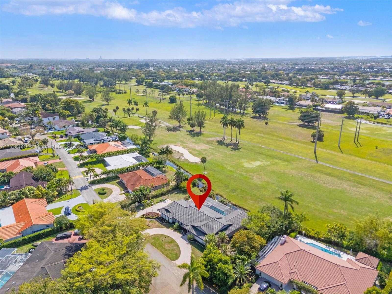 Small Image of 19640 WEST SAINT ANDREWS DR, Hialeah Number 45