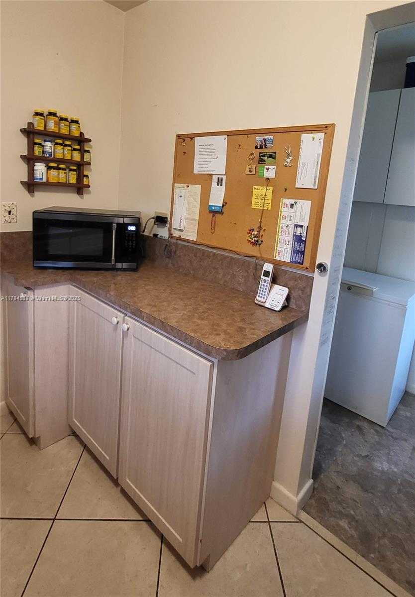 Small Image of 521 NORTH 70TH WAY, Hollywood Number 13