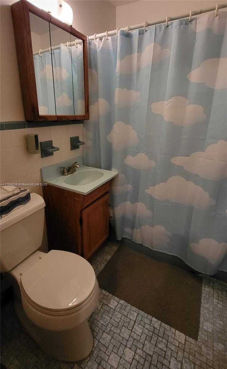 Small Image of 521 NORTH 70TH WAY, Hollywood Number 15