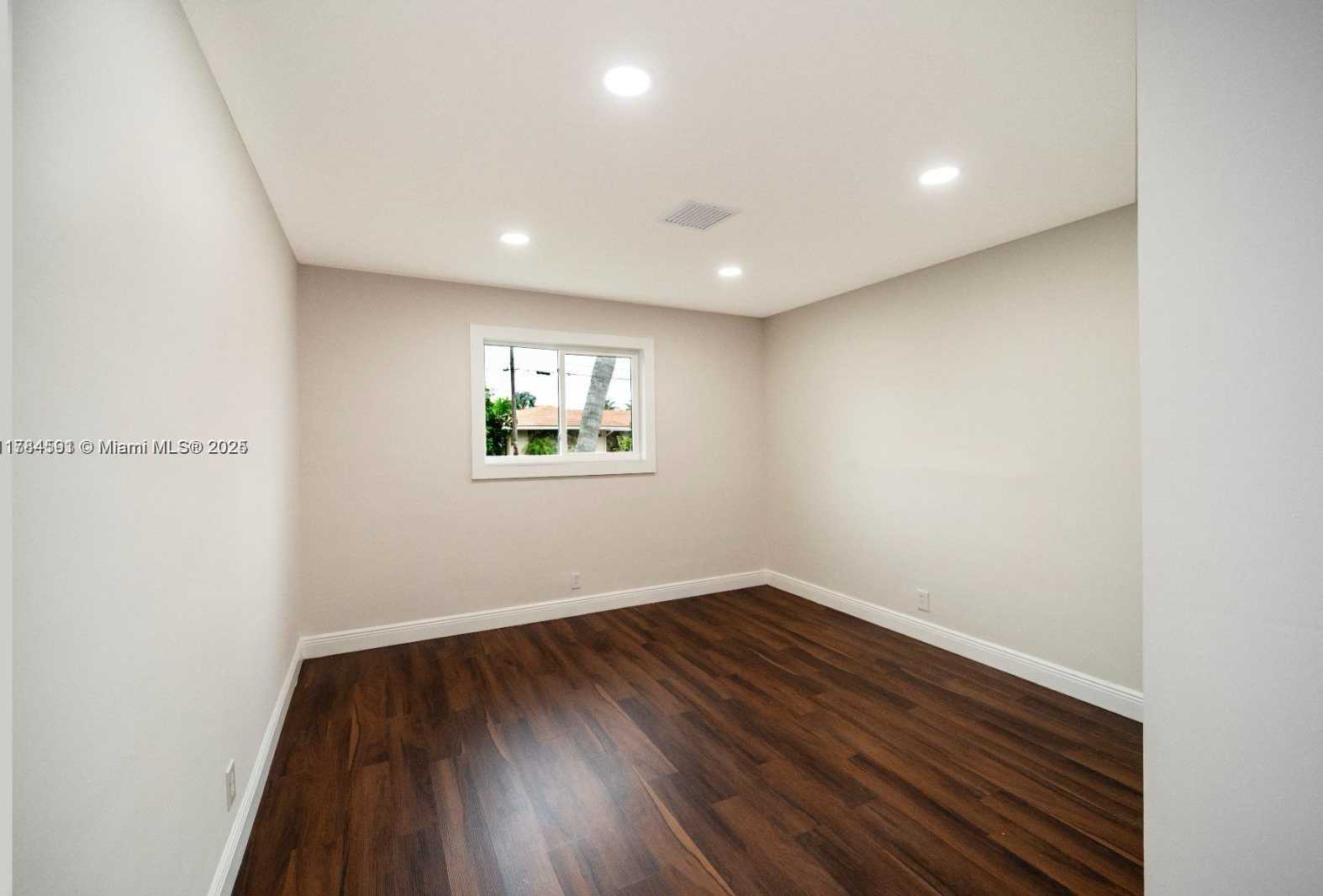 Small Image of 5820 SOUTH WEST 17TH ST, Plantation Number 20