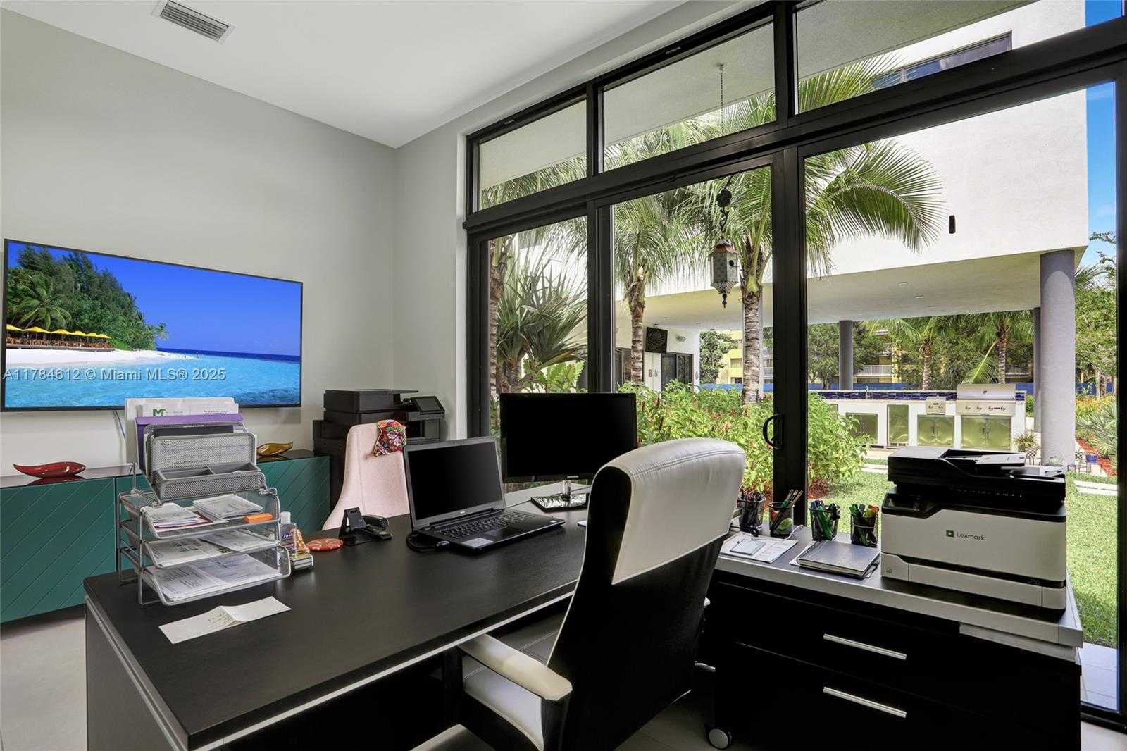 Small Image of 16709 NORTH BOTANIKO DR, Weston Number 15