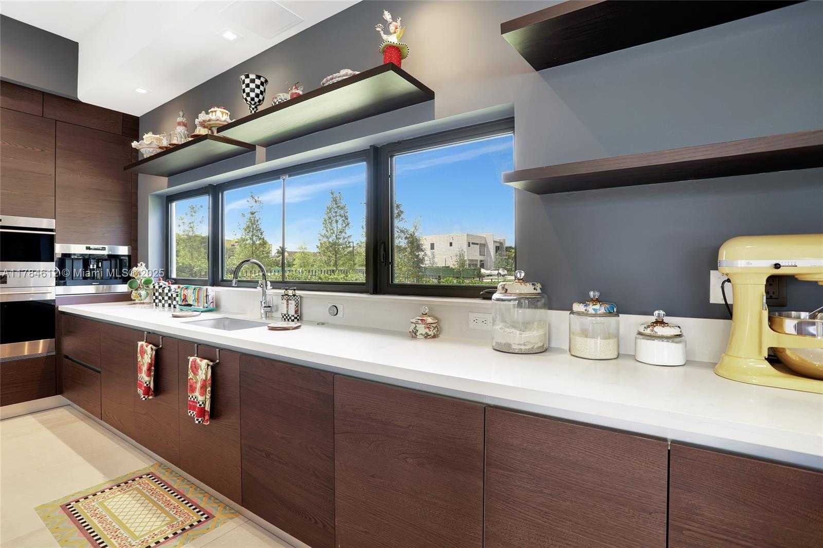 Small Image of 16709 NORTH BOTANIKO DR, Weston Number 21