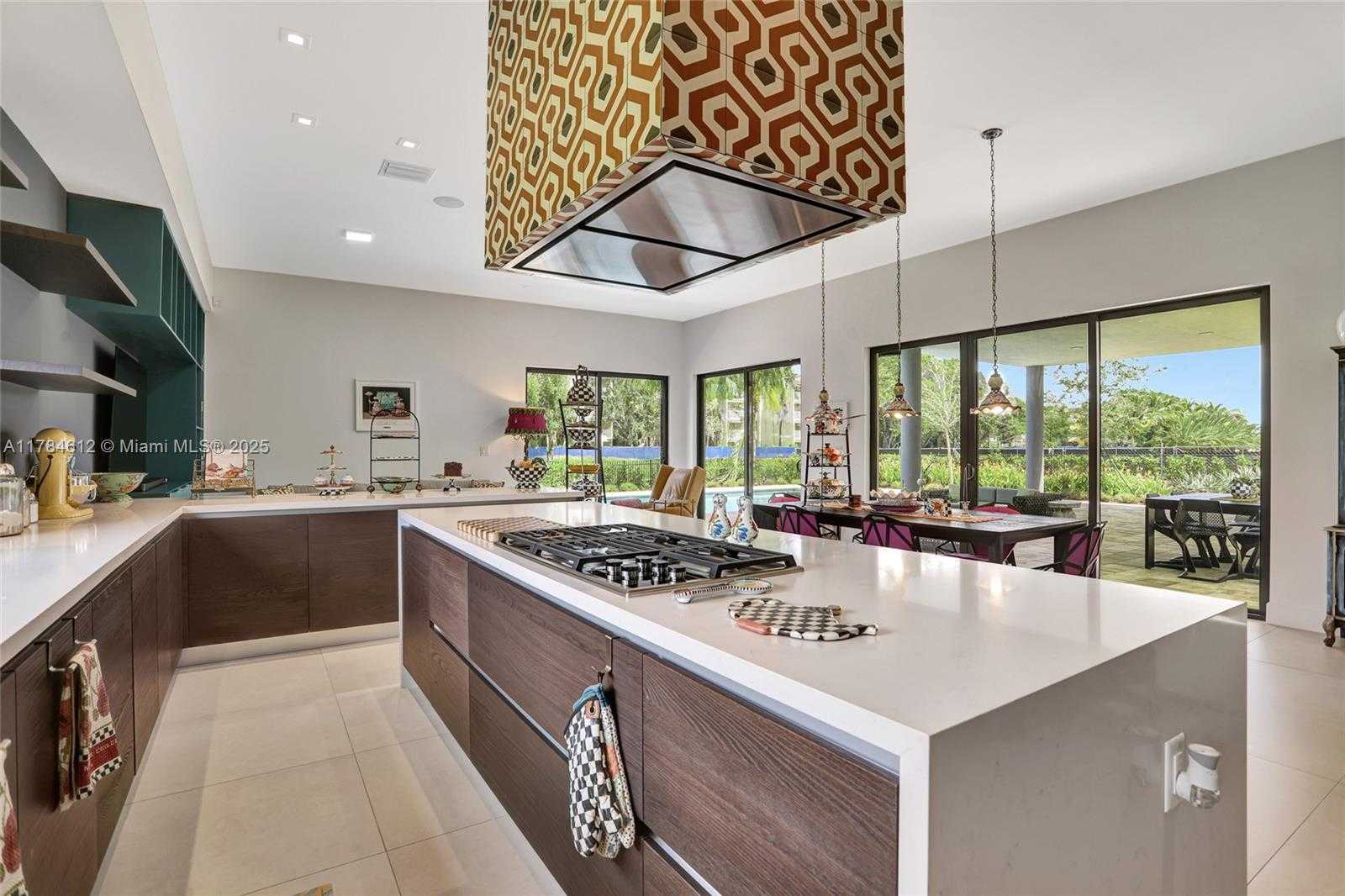 Small Image of 16709 NORTH BOTANIKO DR, Weston Number 22