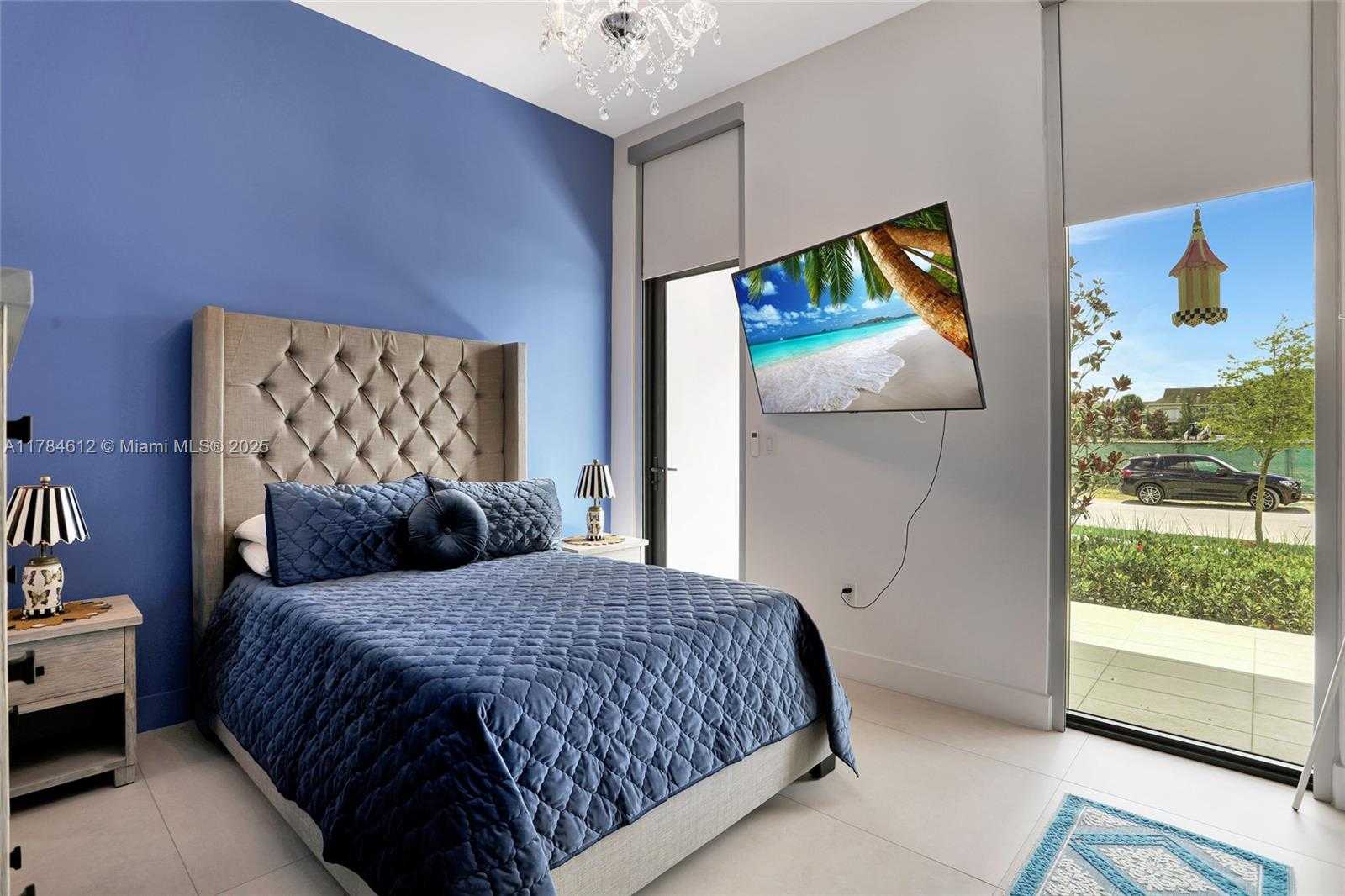 Small Image of 16709 NORTH BOTANIKO DR, Weston Number 31