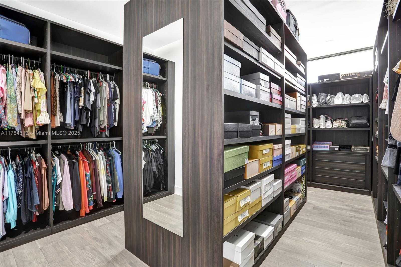 Small Image of 16709 NORTH BOTANIKO DR, Weston Number 47