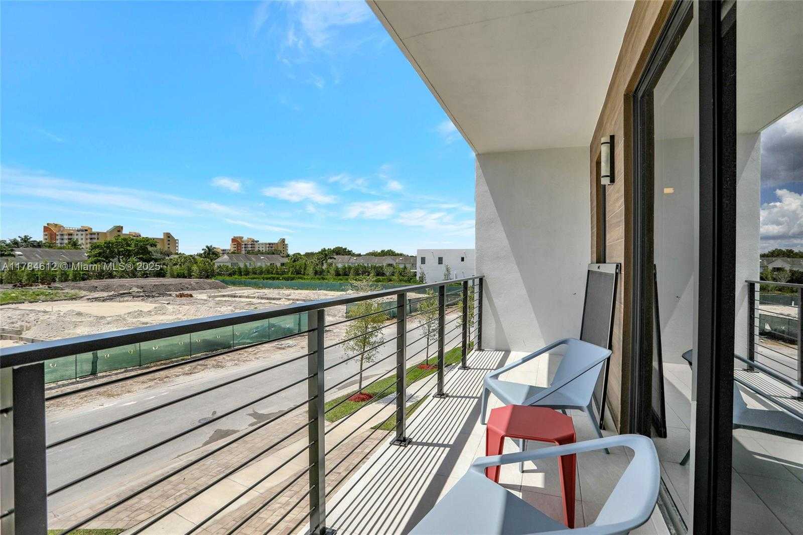 Small Image of 16709 NORTH BOTANIKO DR, Weston Number 56