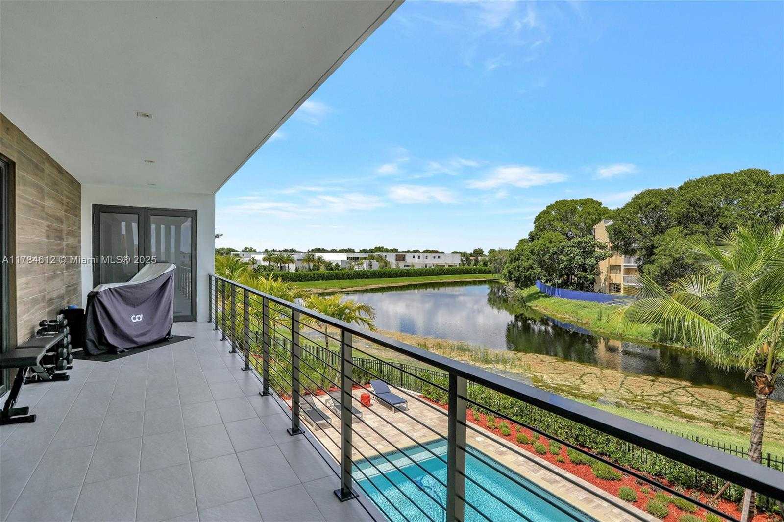 Small Image of 16709 NORTH BOTANIKO DR, Weston Number 57