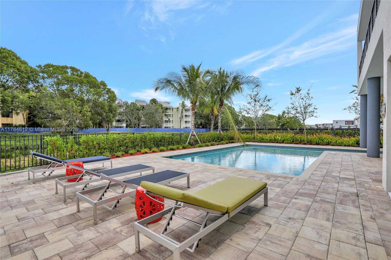 Small Image of 16709 NORTH BOTANIKO DR, Weston Number 72