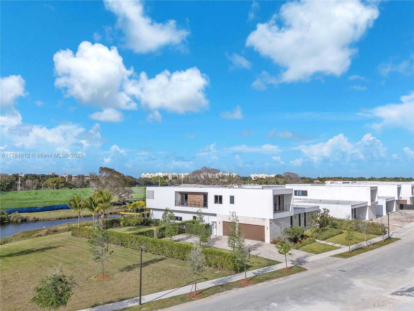 Small Image of 16709 NORTH BOTANIKO DR, Weston Number 81