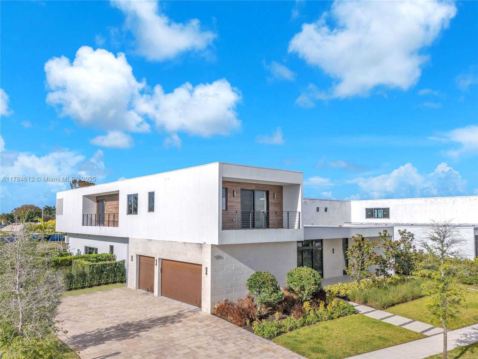 Small Image of 16709 NORTH BOTANIKO DR, Weston Number 83