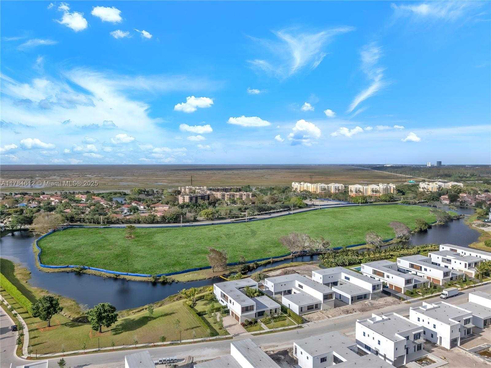 Small Image of 16709 NORTH BOTANIKO DR, Weston Number 84