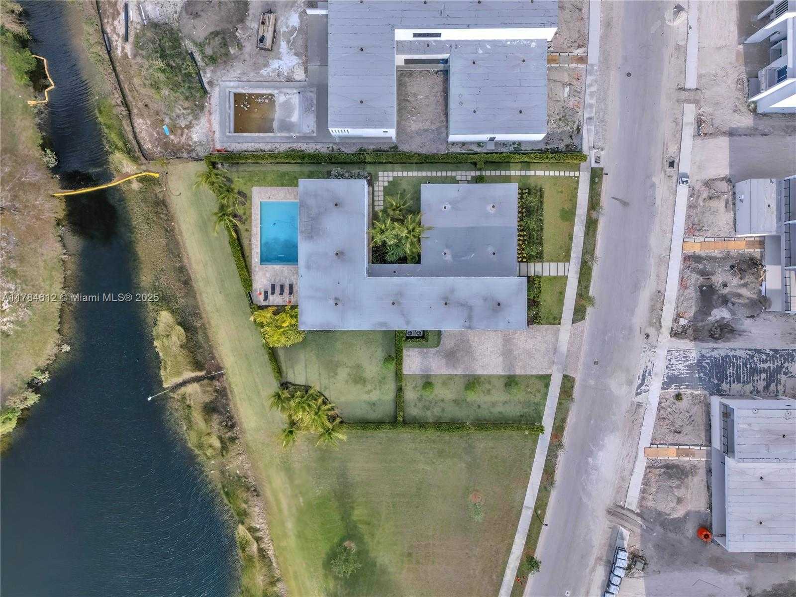 Small Image of 16709 NORTH BOTANIKO DR, Weston Number 85