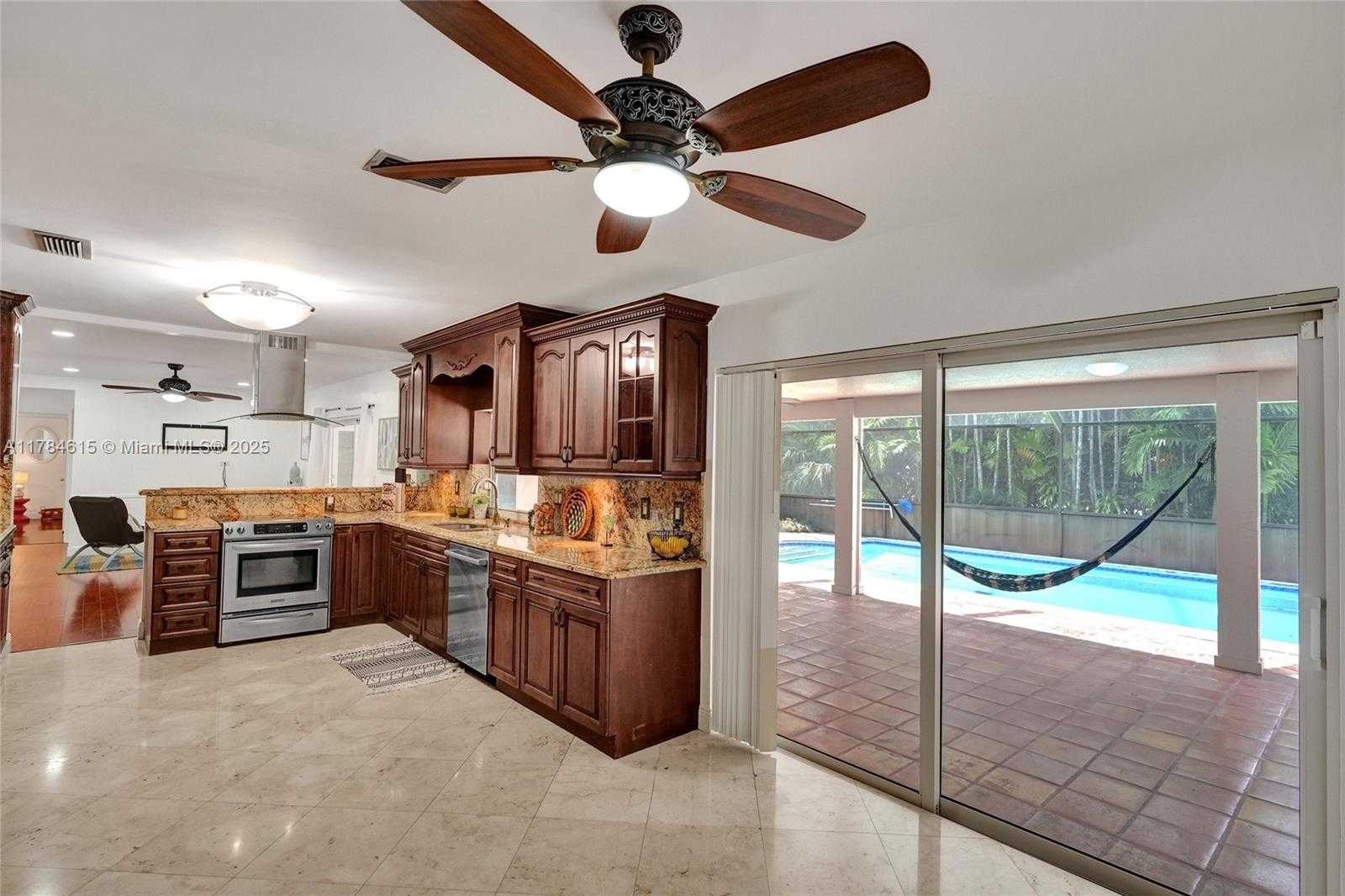 Small Image of 7360 SOUTH WEST 120TH ST, Pinecrest Number 12