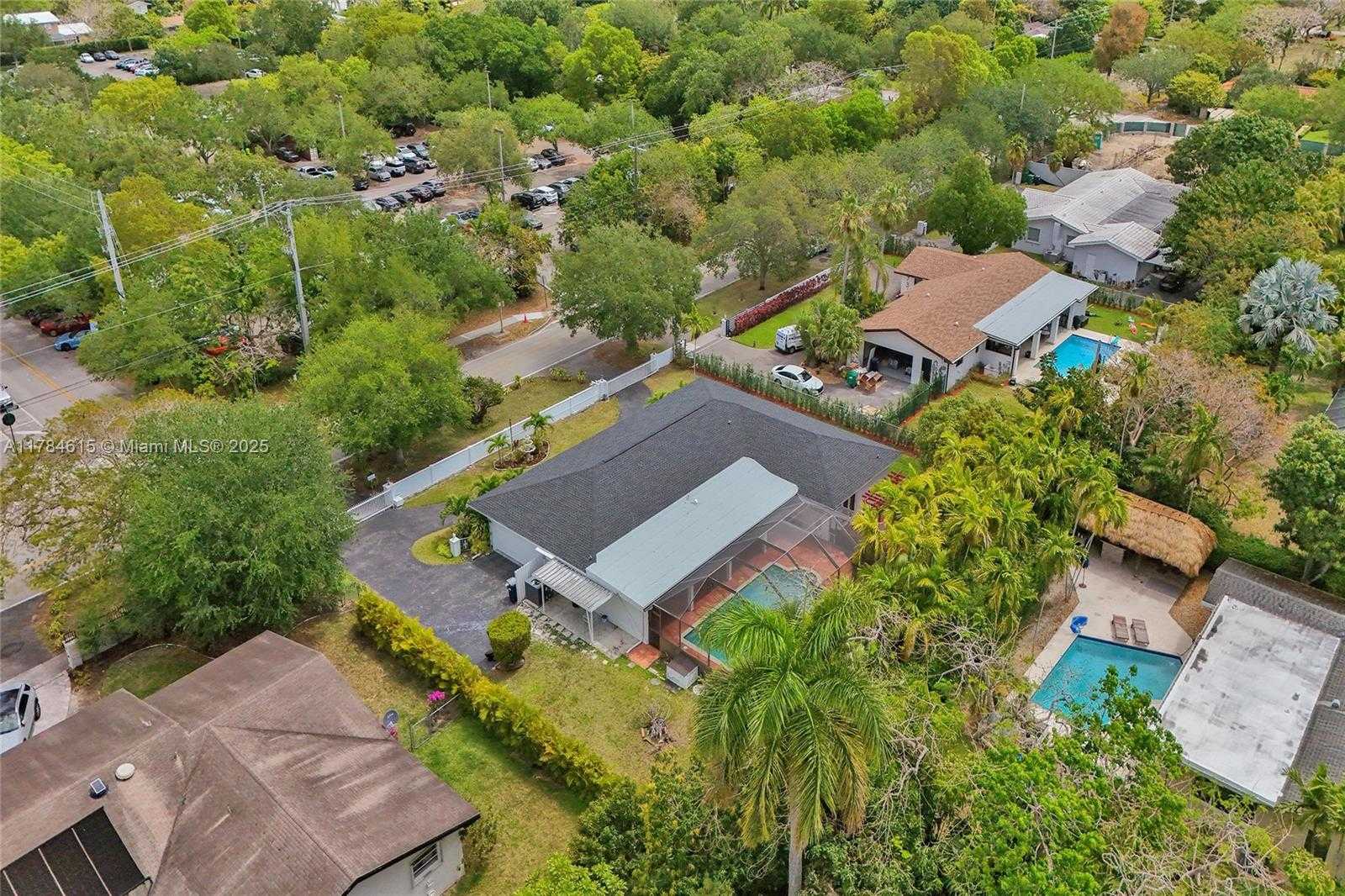 Small Image of 7360 SOUTH WEST 120TH ST, Pinecrest Number 65