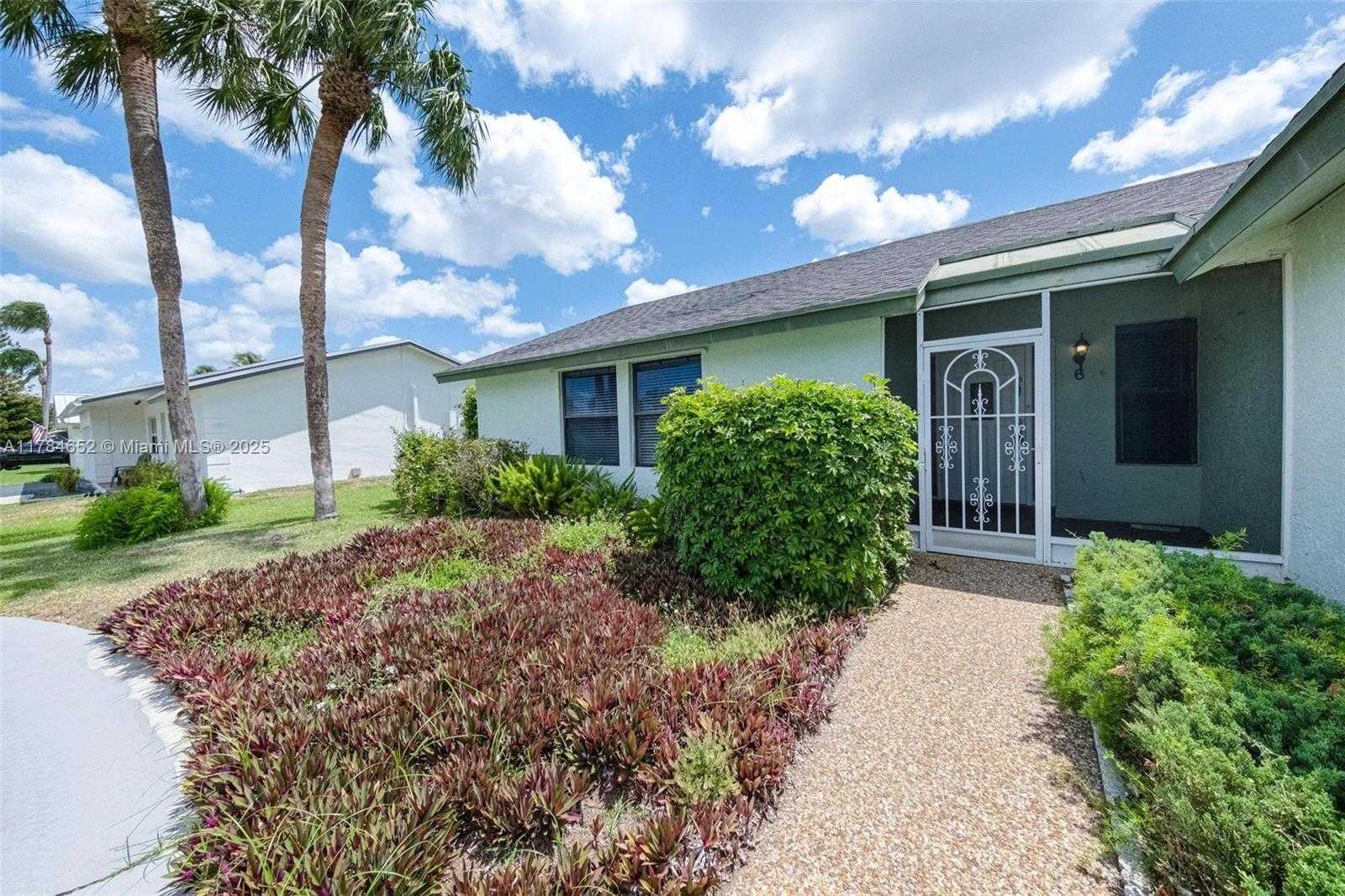 Small Image of 19476 CAROLINA CIR, Boca Raton Number 10