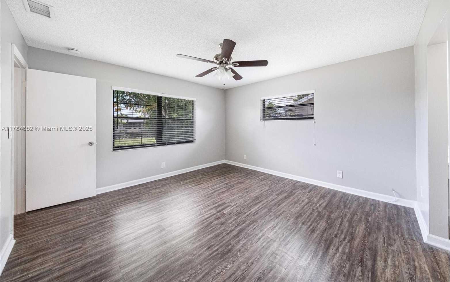 Small Image of 19476 CAROLINA CIR, Boca Raton Number 27
