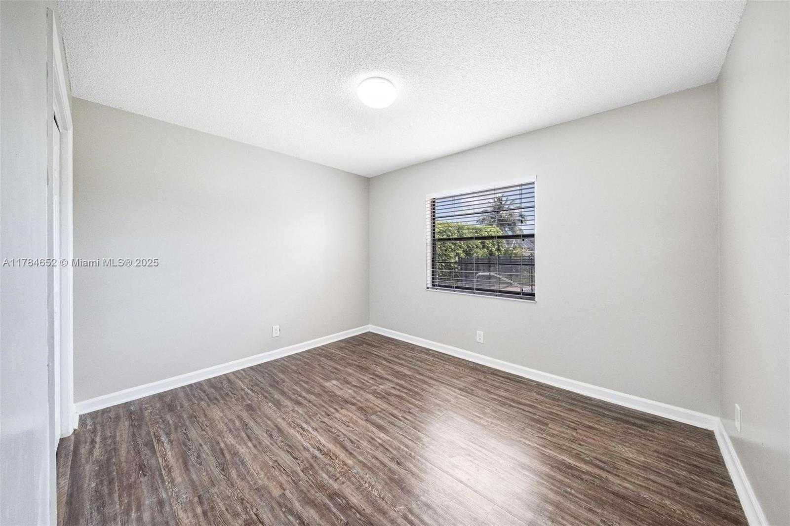 Small Image of 19476 CAROLINA CIR, Boca Raton Number 29