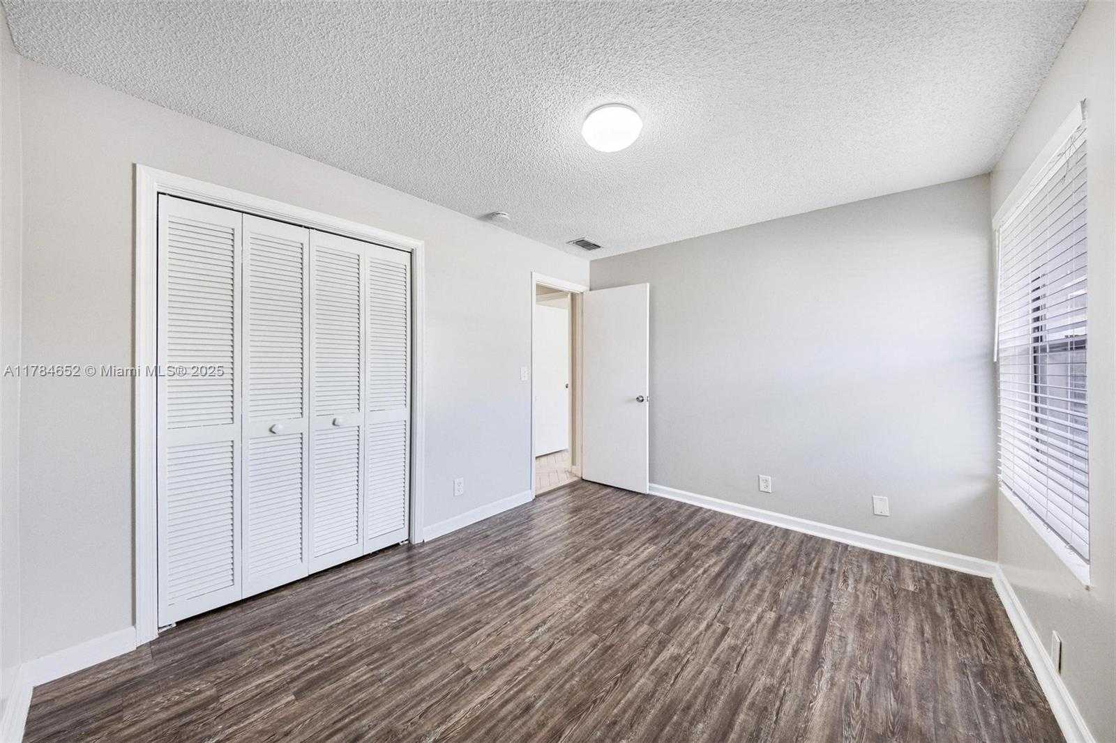 Small Image of 19476 CAROLINA CIR, Boca Raton Number 32