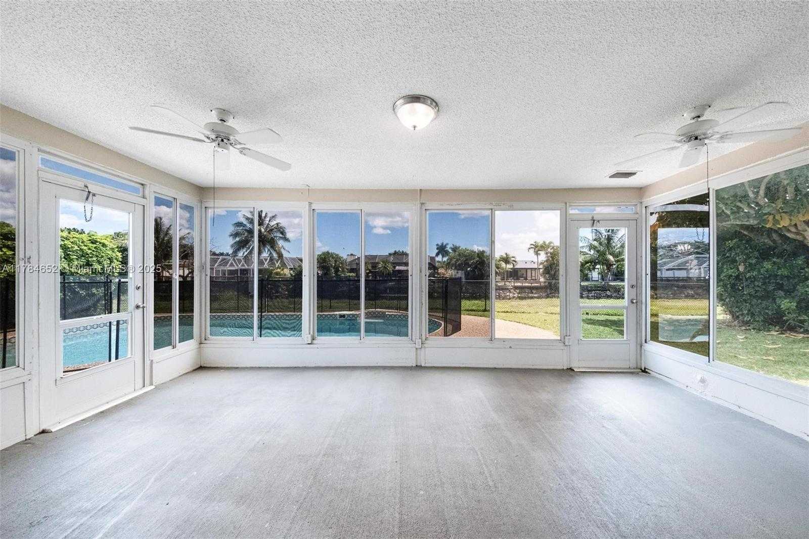 Small Image of 19476 CAROLINA CIR, Boca Raton Number 35