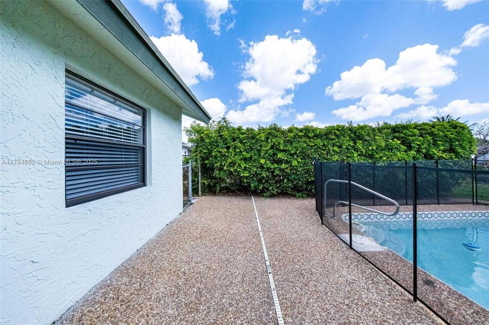 Small Image of 19476 CAROLINA CIR, Boca Raton Number 51
