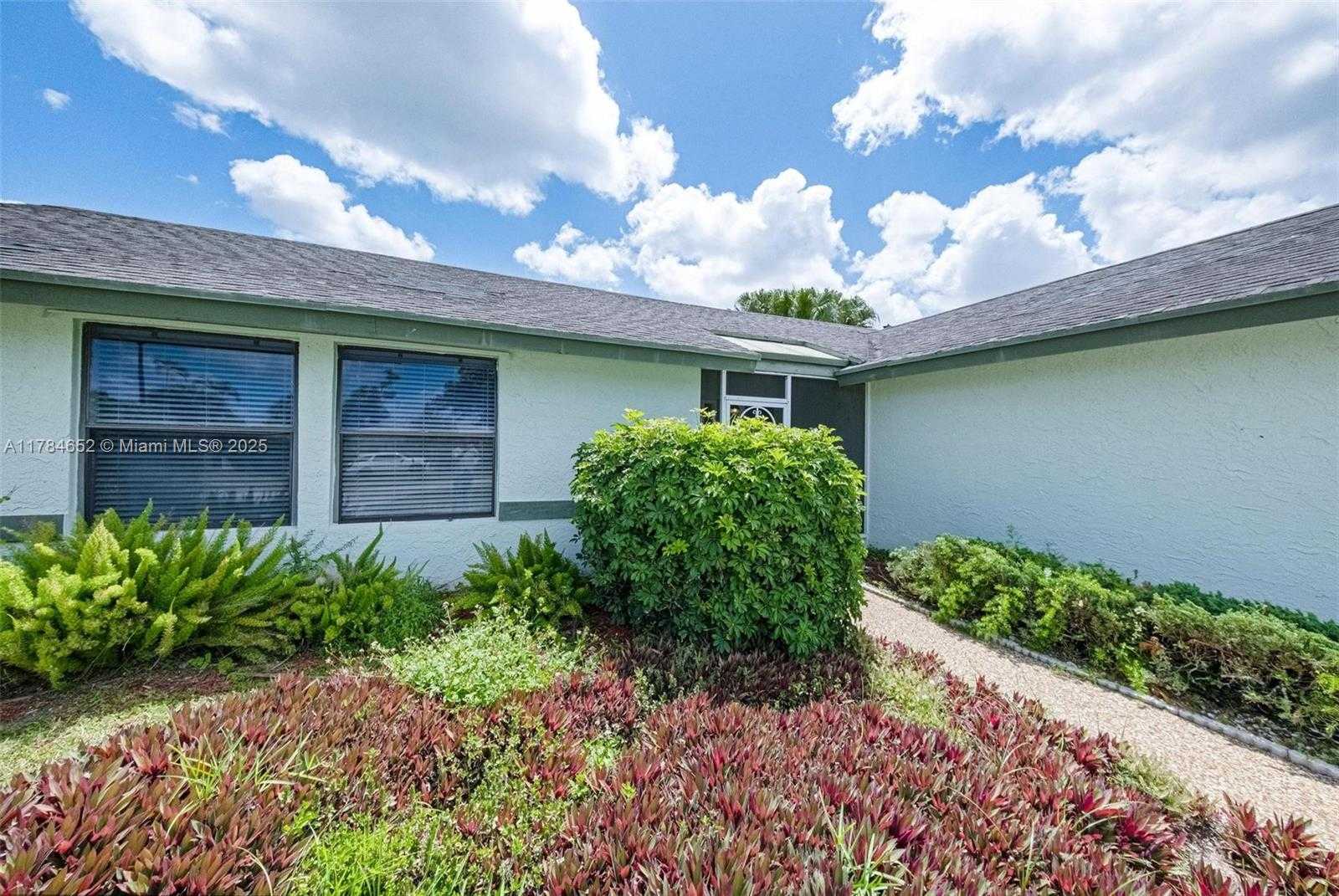 Small Image of 19476 CAROLINA CIR, Boca Raton Number 8