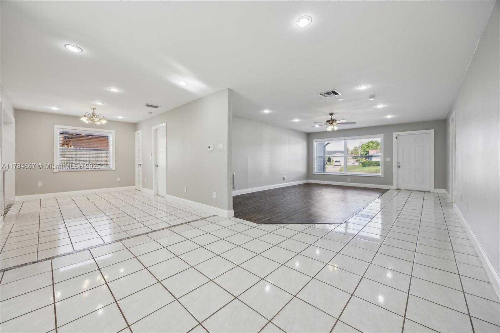 Small Image of 22188 SOUTH WEST 59TH AVE, Boca Raton Number 4
