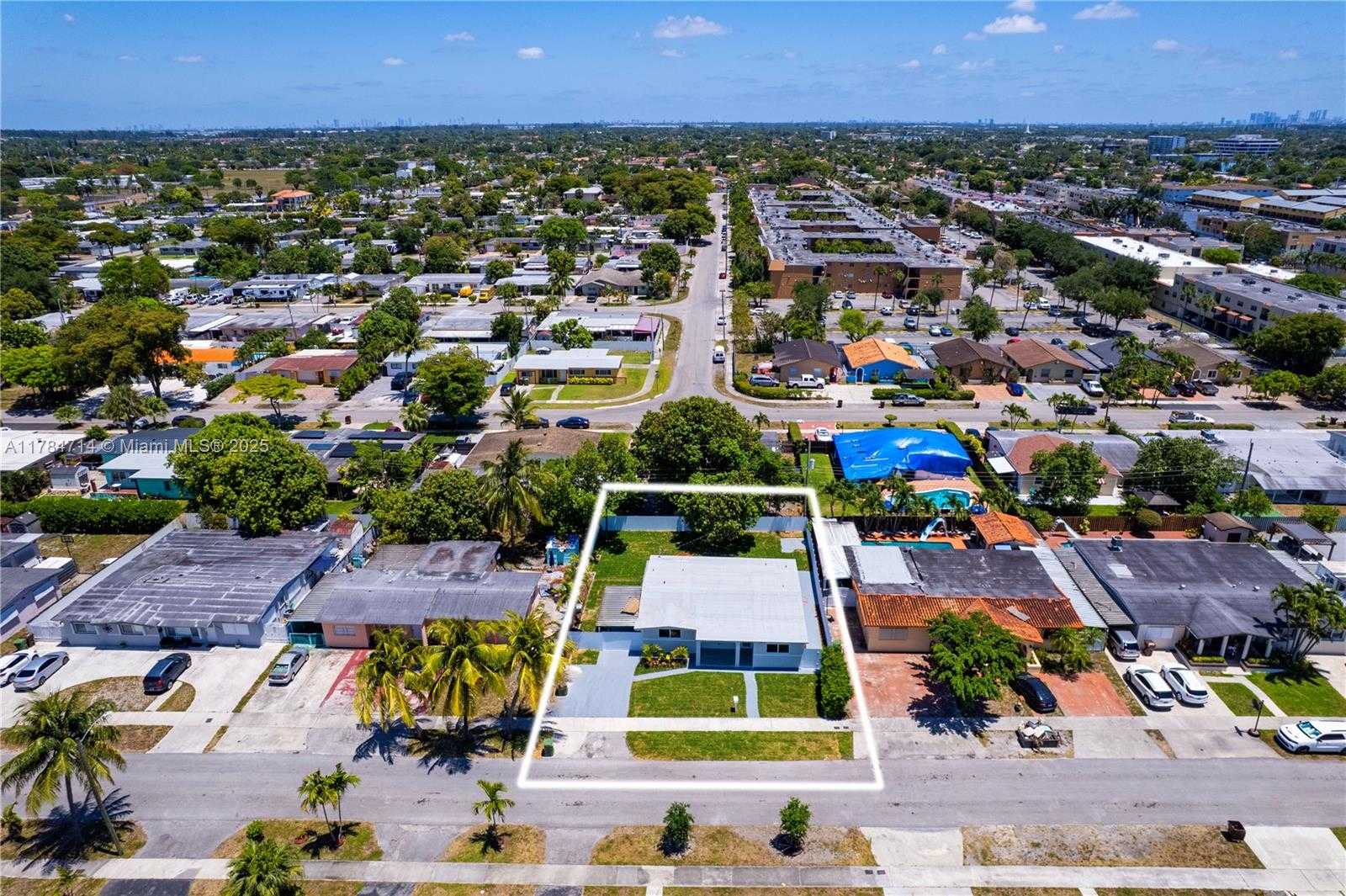 Small Image of 5397 WEST 14TH CT, Hialeah Number 2