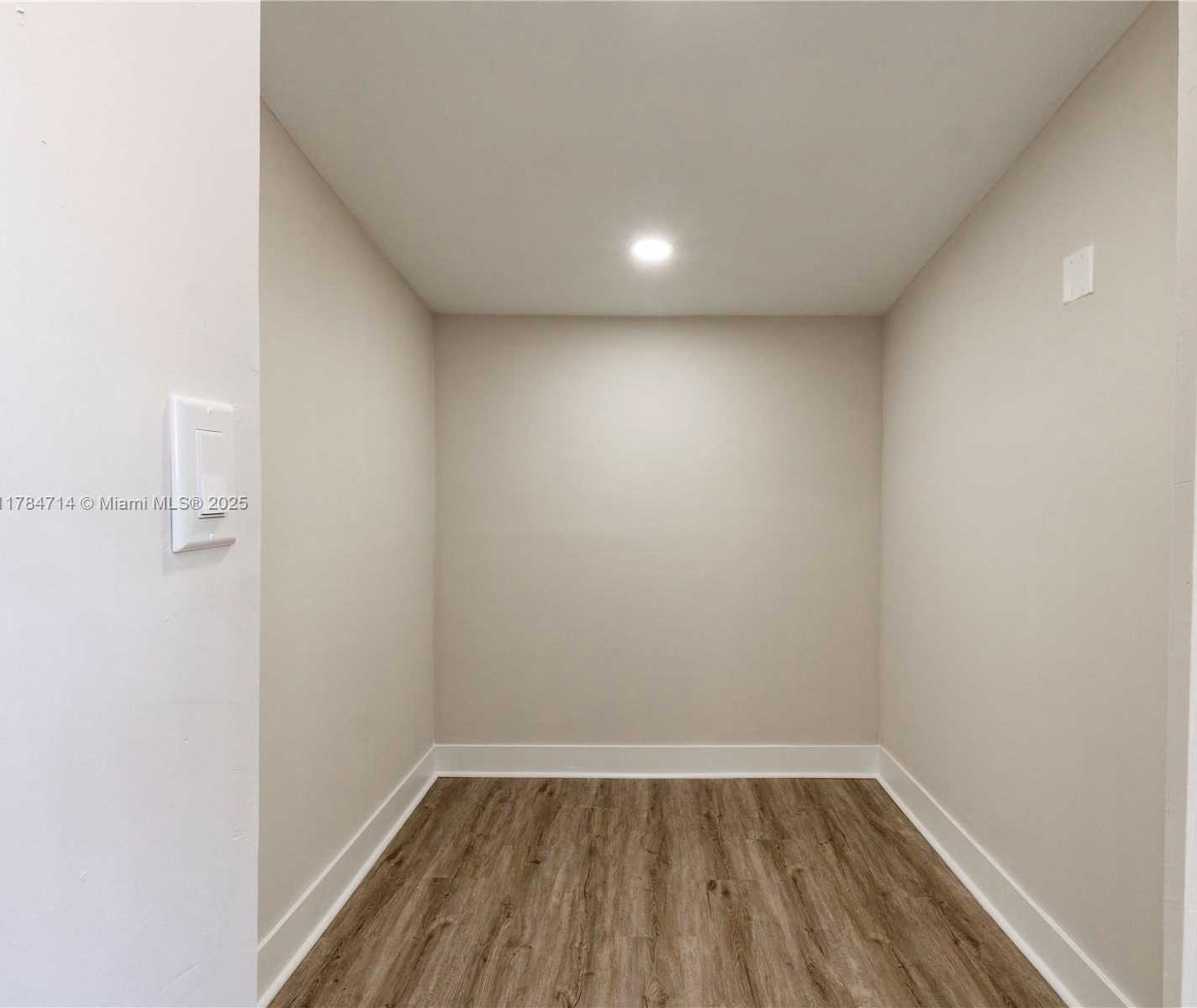 Small Image of 5397 WEST 14TH CT, Hialeah Number 21