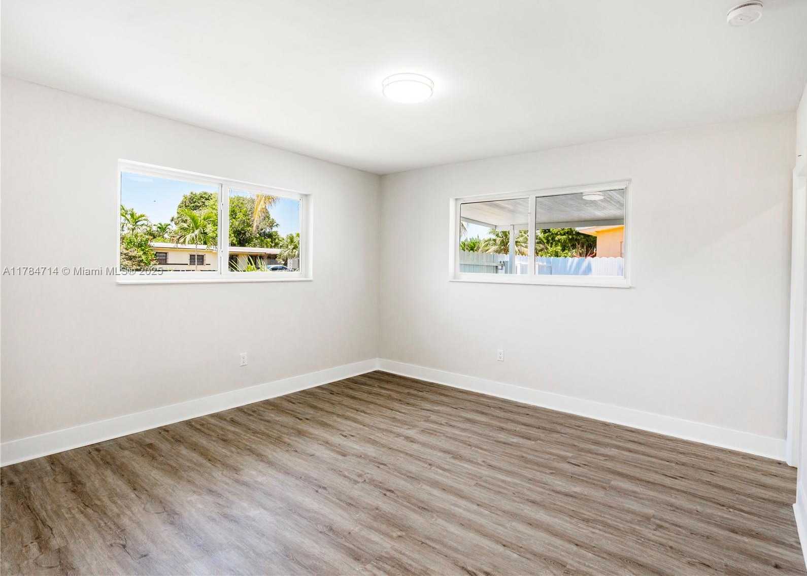 Small Image of 5397 WEST 14TH CT, Hialeah Number 26