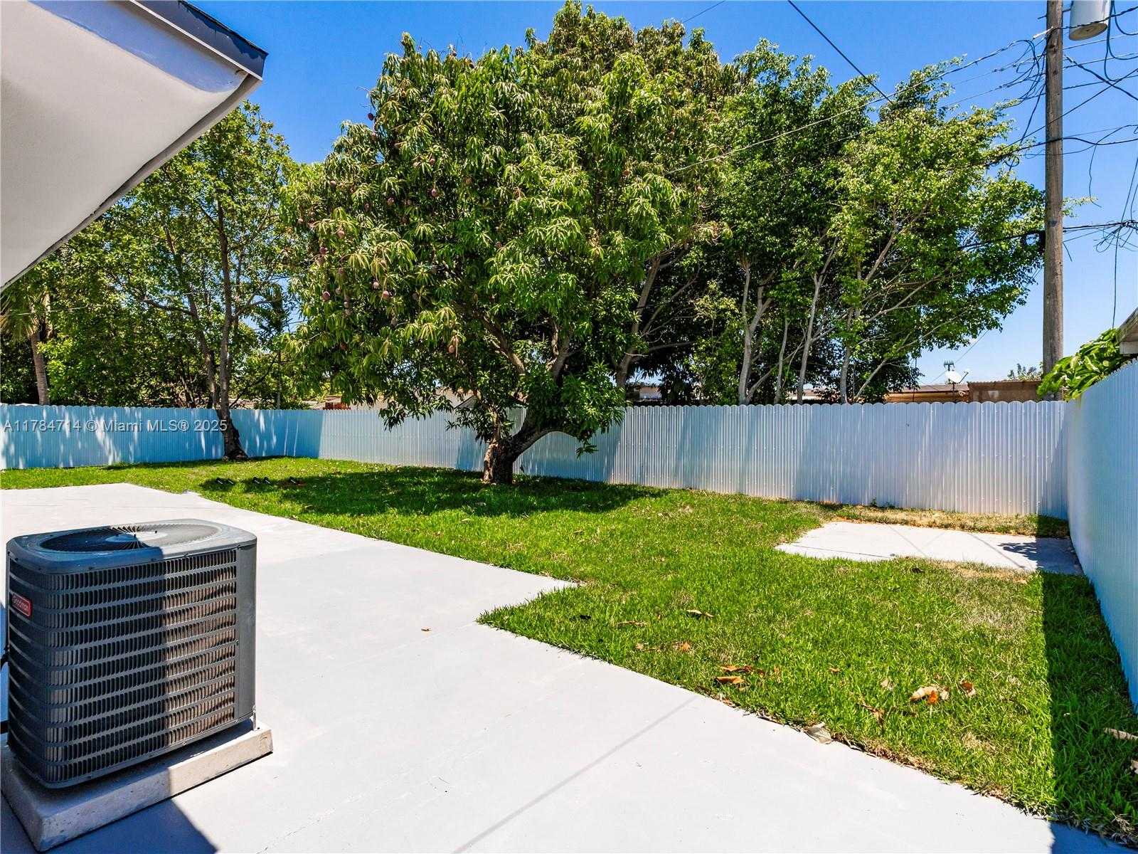 Small Image of 5397 WEST 14TH CT, Hialeah Number 31